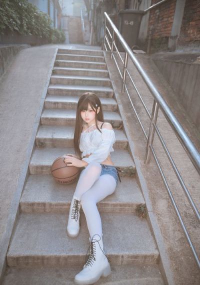 挣扎吧!亚当君免费
